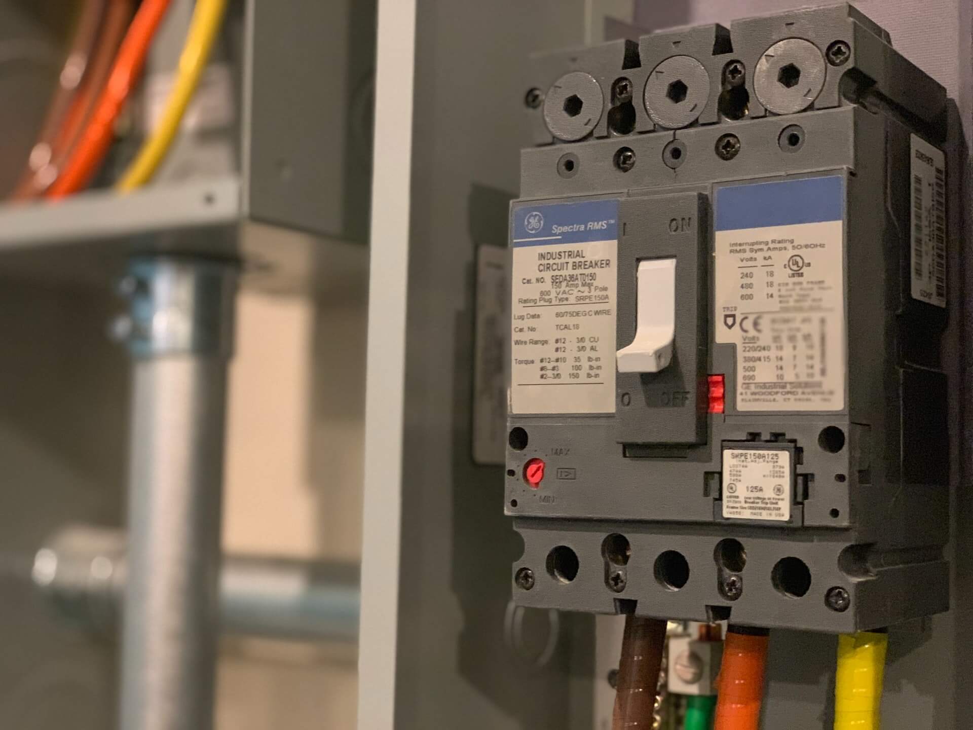 How To Reset A Tripped Circuit Breakers | ESD LLC